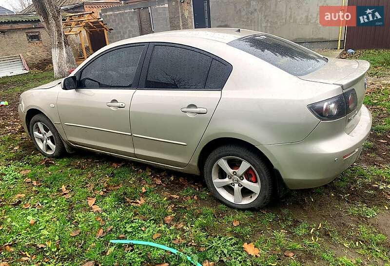 Седан Mazda 3 2007 в Барышевке