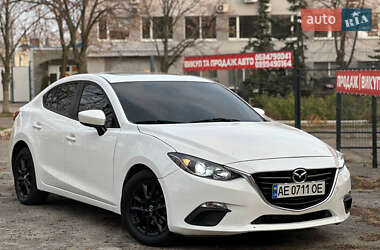 Седан Mazda 3 2014 в Дніпрі