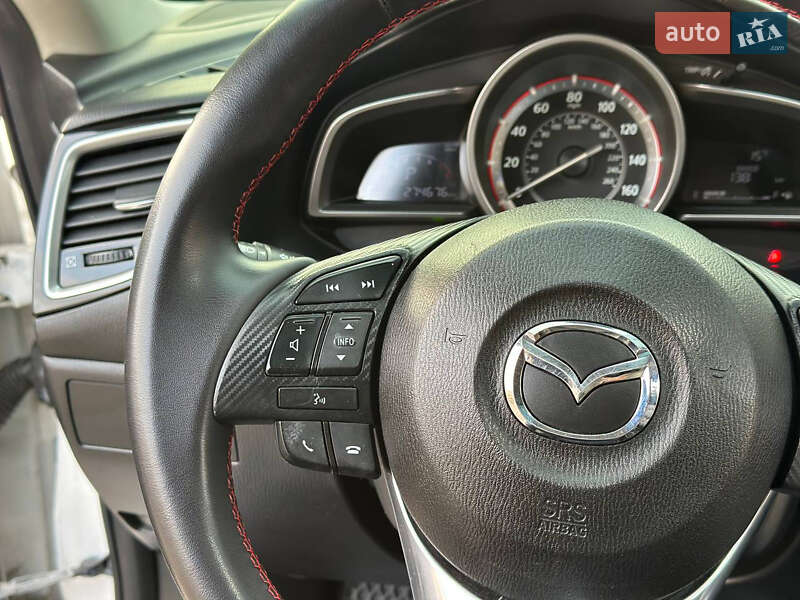 Седан Mazda 3 2014 в Днепре