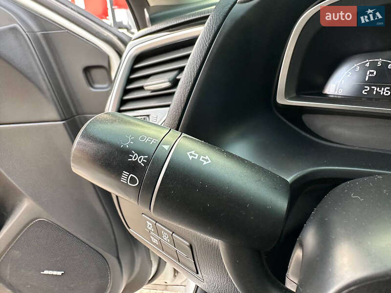 Седан Mazda 3 2014 в Днепре