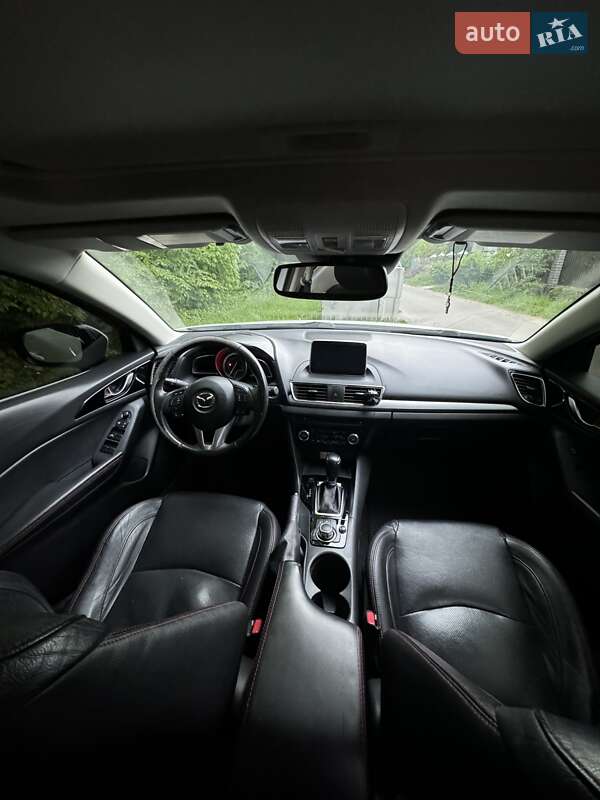 Хэтчбек Mazda 3 2015 в Киеве