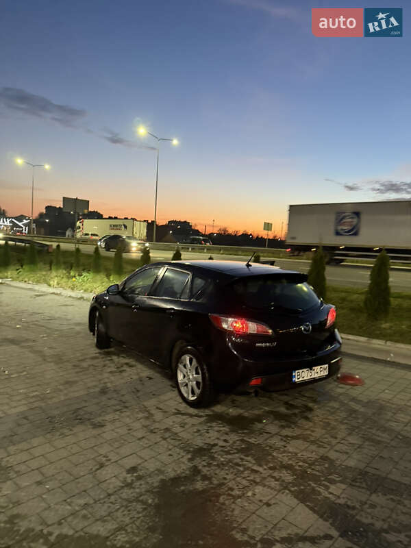 Хэтчбек Mazda 3 2010 в Львове