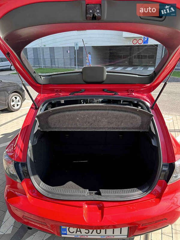 Хетчбек Mazda 3 2008 в Ужгороді