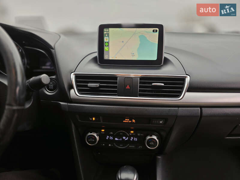 Седан Mazda 3 2013 в Кривом Роге