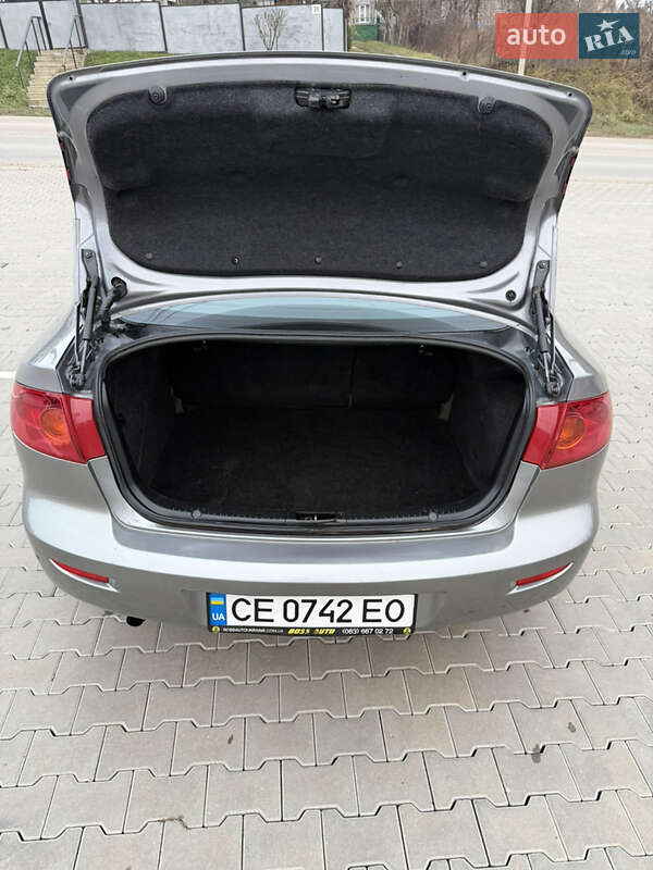 Седан Mazda 3 2005 в Чернівцях