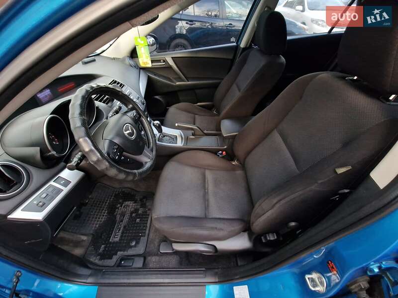 Хэтчбек Mazda 3 2010 в Одессе