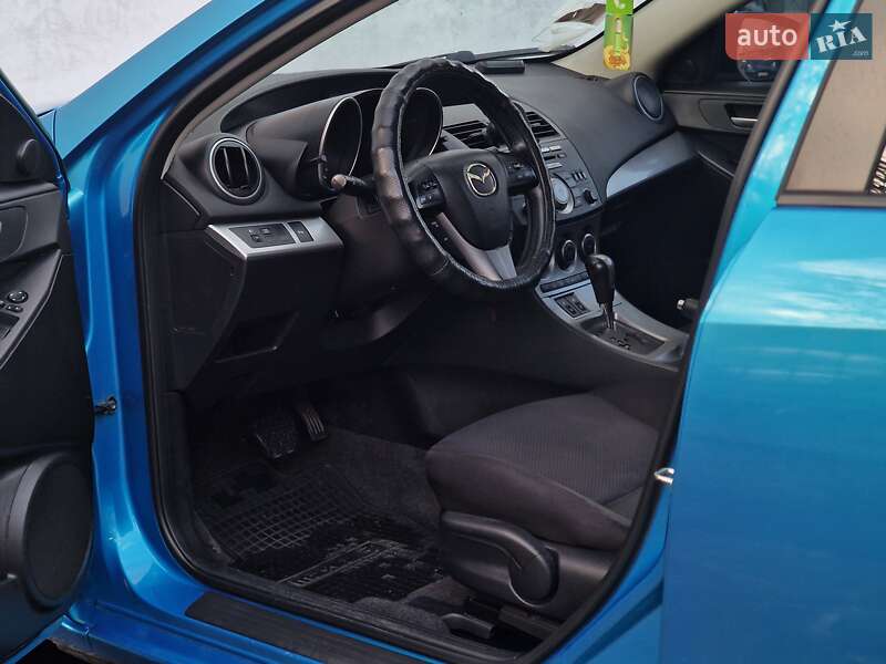 Хэтчбек Mazda 3 2010 в Одессе