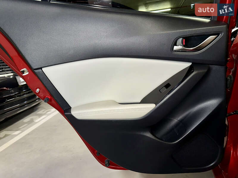 Хетчбек Mazda 3 2018 в Києві фото 28 Хетчбек Mazda 3 2018 в Києві