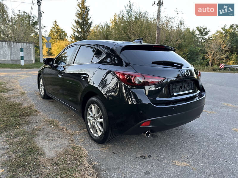 Хэтчбек Mazda 3 2016 в Киеве