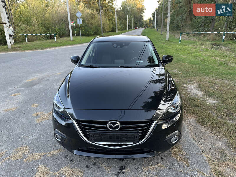 Хэтчбек Mazda 3 2016 в Киеве