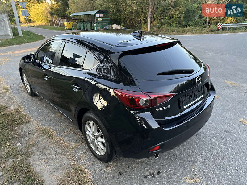 Хэтчбек Mazda 3 2016 в Киеве