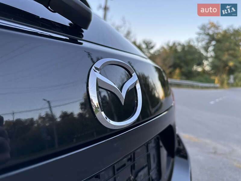 Хэтчбек Mazda 3 2016 в Киеве