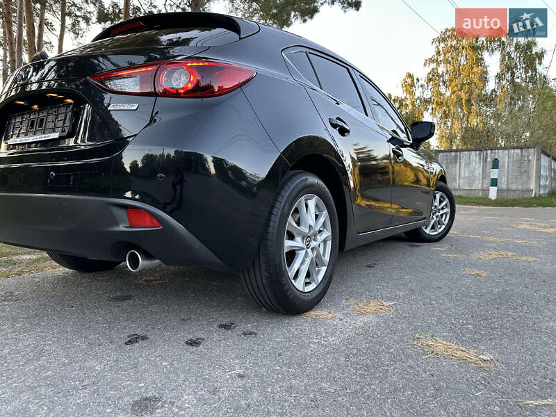 Хэтчбек Mazda 3 2016 в Киеве