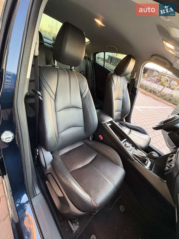 Седан Mazda 3 2018 в Киеве фото 27 Седан Mazda 3 2018 в Киеве