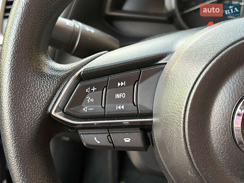 Седан Mazda 3 2018 в Киеве фото 22 Седан Mazda 3 2018 в Киеве