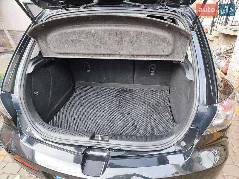 Хэтчбек Mazda 3 2006 в Богодухове