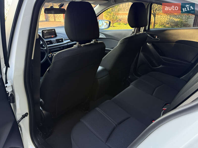 Седан Mazda 3 2017 в Киеве фото 14 Седан Mazda 3 2017 в Киеве