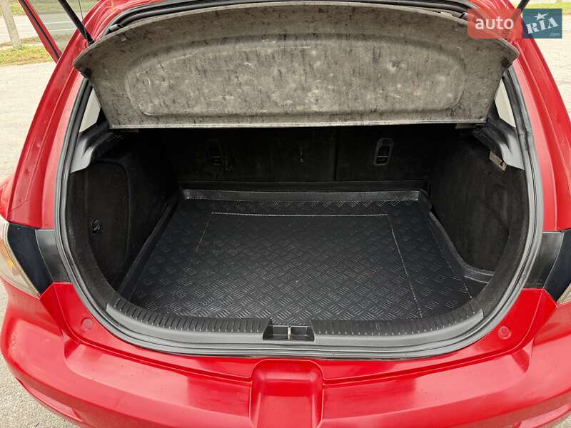 Хэтчбек Mazda 3 2005 в Харькове