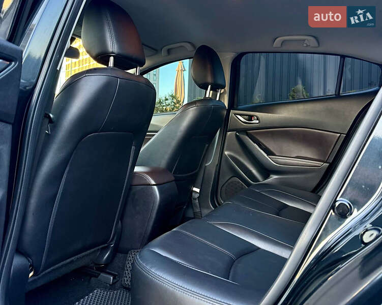 Седан Mazda 3 2017 в Києві фото 36 Седан Mazda 3 2017 в Києві
