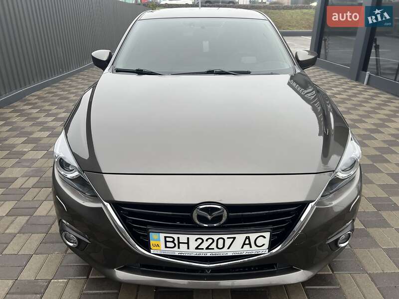 Седан Mazda 3 2016 в Києві