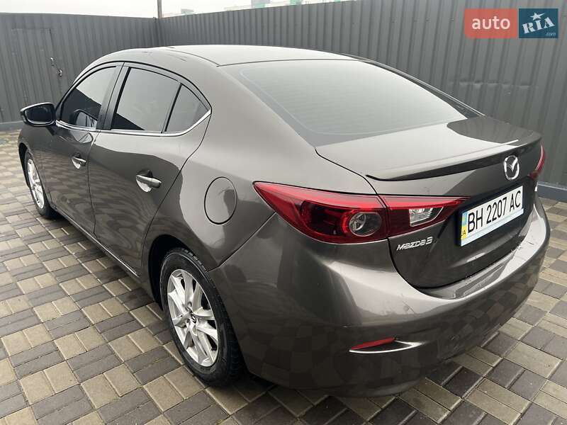 Седан Mazda 3 2016 в Києві