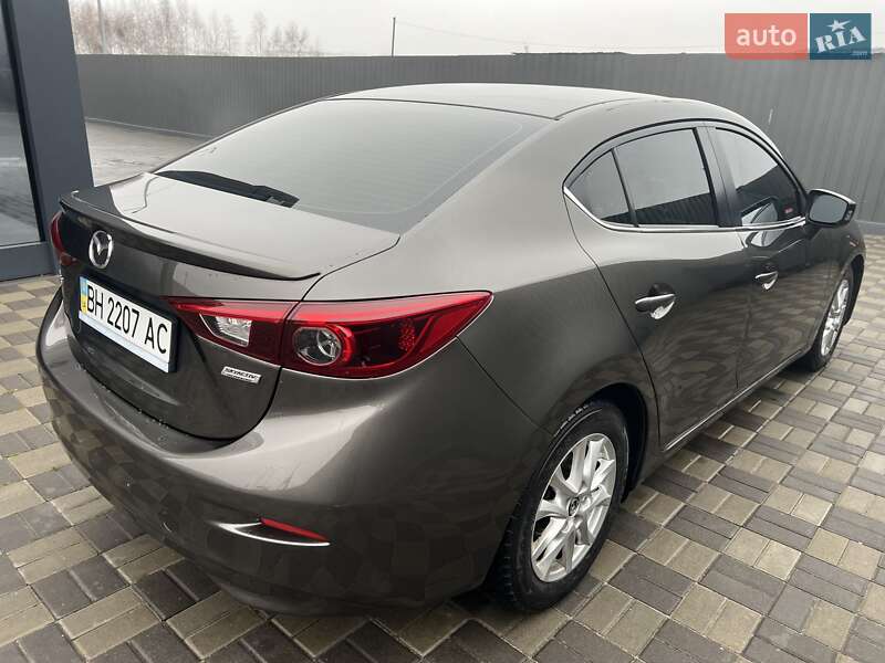 Седан Mazda 3 2016 в Києві