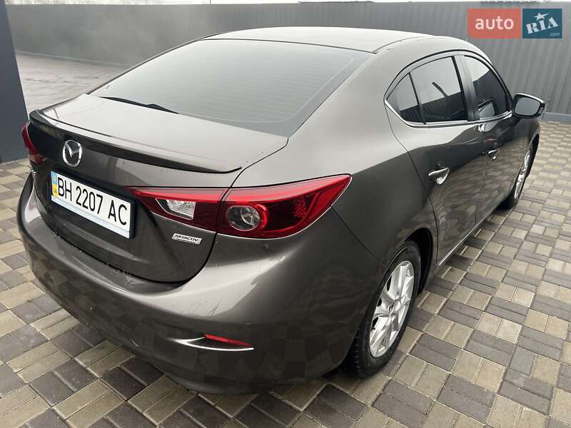 Седан Mazda 3 2016 в Києві