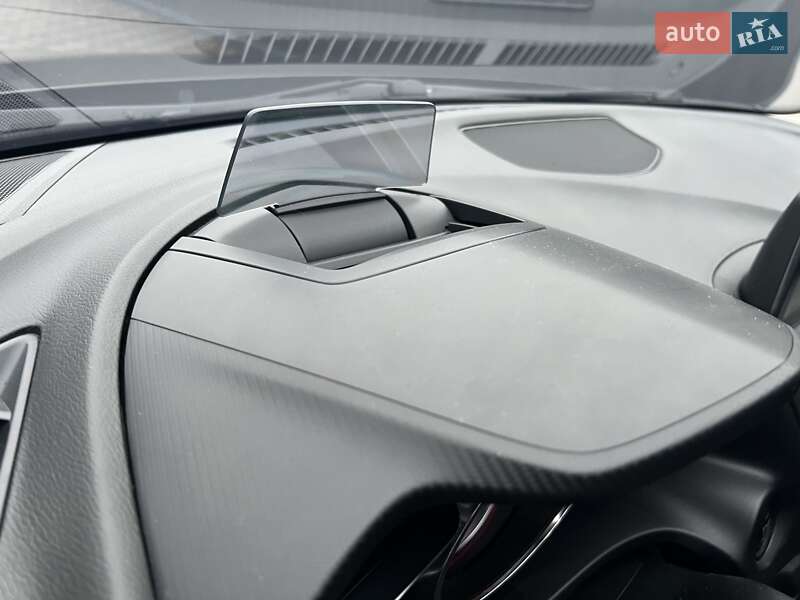 Седан Mazda 3 2016 в Києві