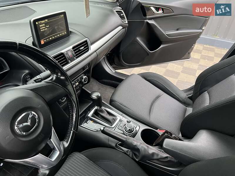 Седан Mazda 3 2016 в Києві