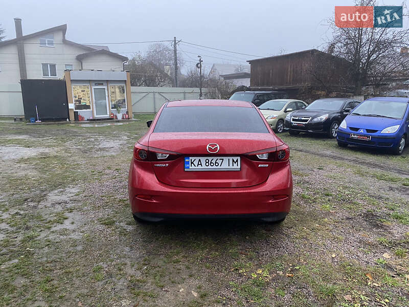 Седан Mazda 3 2015 в Киеве
