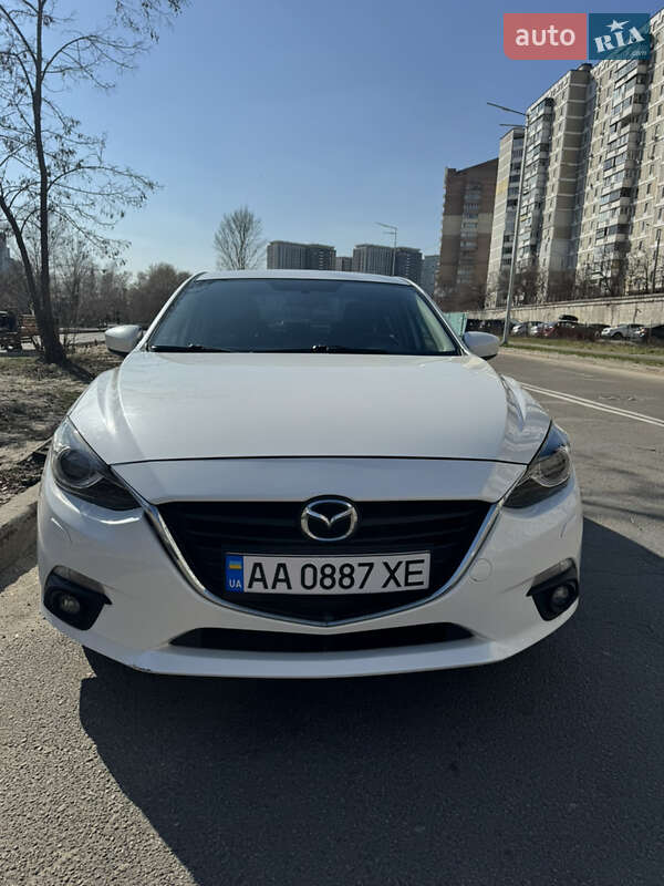 Mazda 3 2015