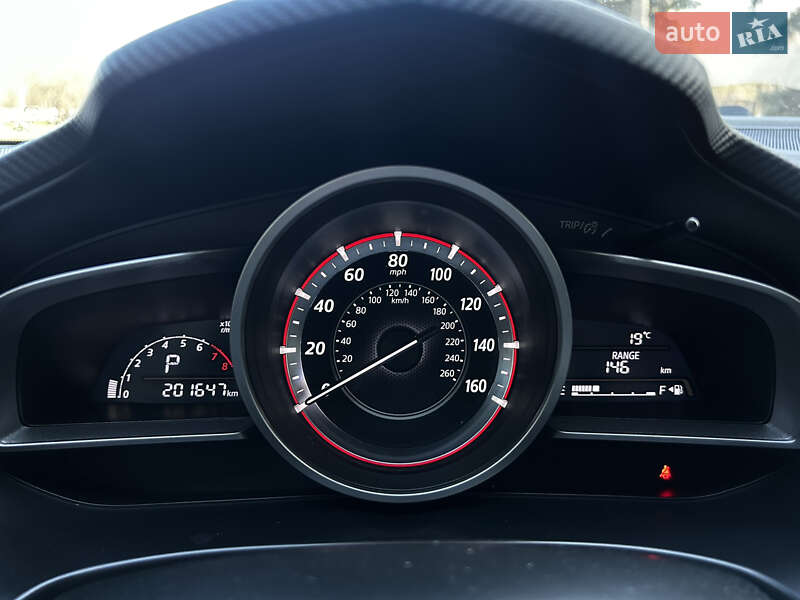 Седан Mazda 3 2016 в Миколаєві