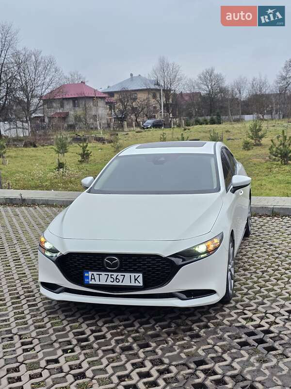 Седан Mazda 3 2021 в Коломые
