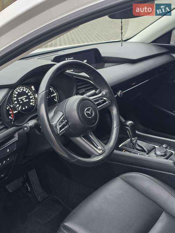 Седан Mazda 3 2021 в Коломые