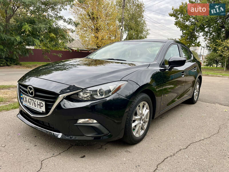 Седан Mazda 3 2015 в Черкасах