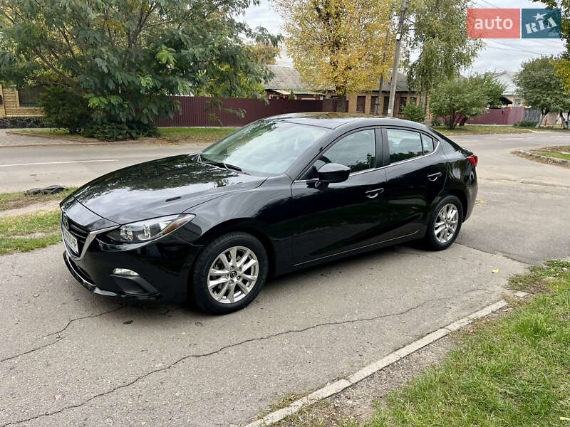 Седан Mazda 3 2015 в Черкасах