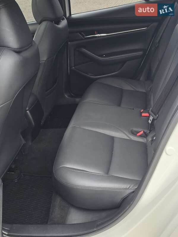 Седан Mazda 3 2021 в Коломые