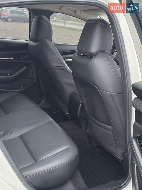Седан Mazda 3 2021 в Коломые