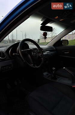 Седан Mazda 3 2004 в Одессе