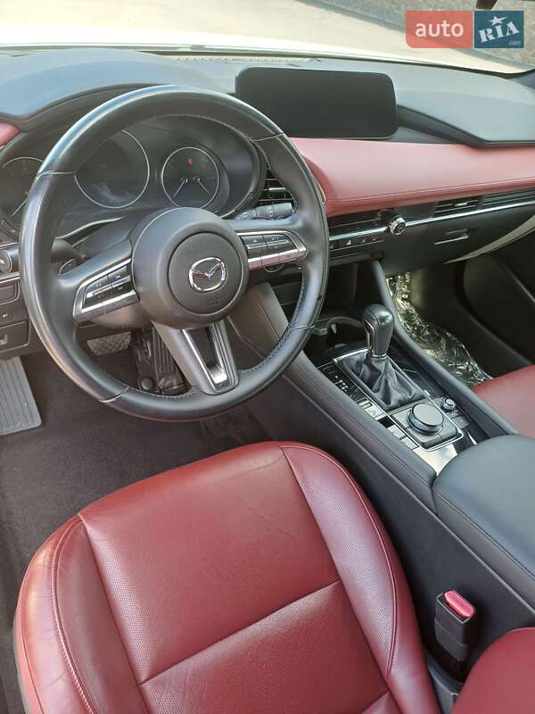 Хэтчбек Mazda 3 2021 в Киеве
