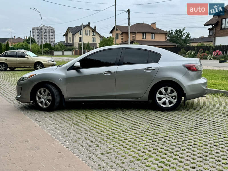 Седан Mazda 3 2012 в Києві