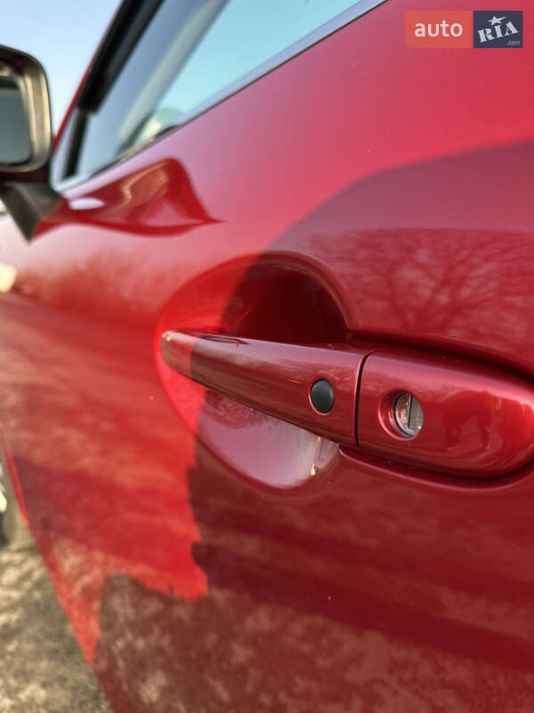 Хэтчбек Mazda 3 2015 в Южноукраинске