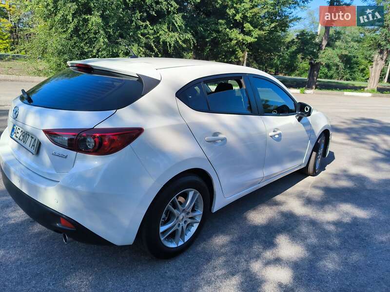 Хэтчбек Mazda 3 2014 в Никополе