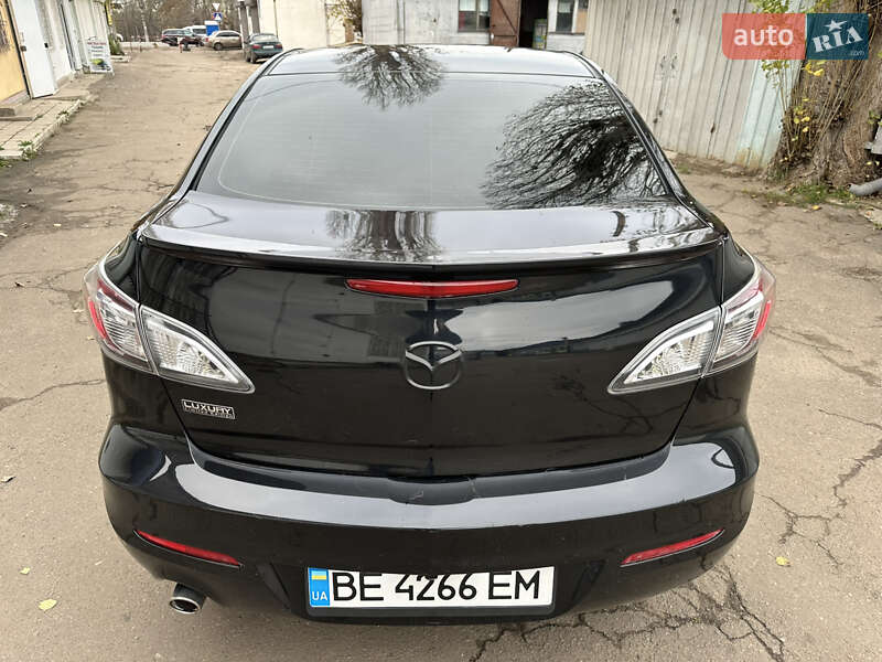 Седан Mazda 3 2012 в Миколаєві