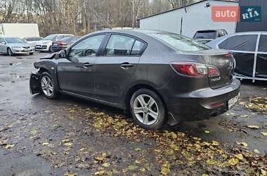 Седан Mazda 3 2013 в Киеве