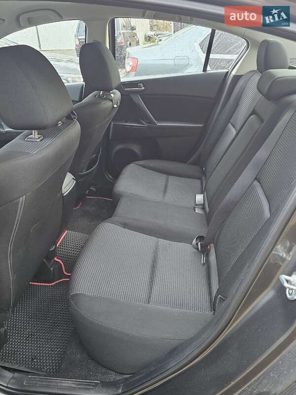 Седан Mazda 3 2013 в Киеве фото 26 Седан Mazda 3 2013 в Киеве