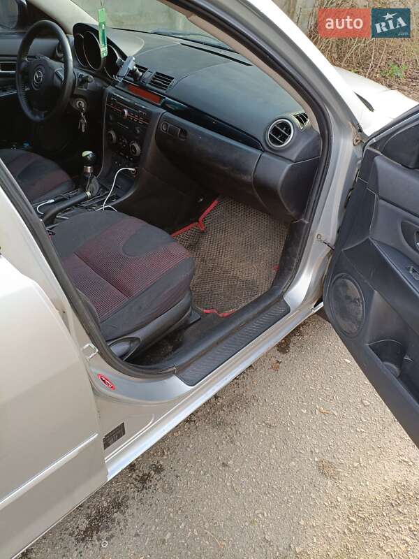 Седан Mazda 3 2006 в Сквирі