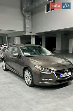 Седан Mazda 3 2016 в Днепре