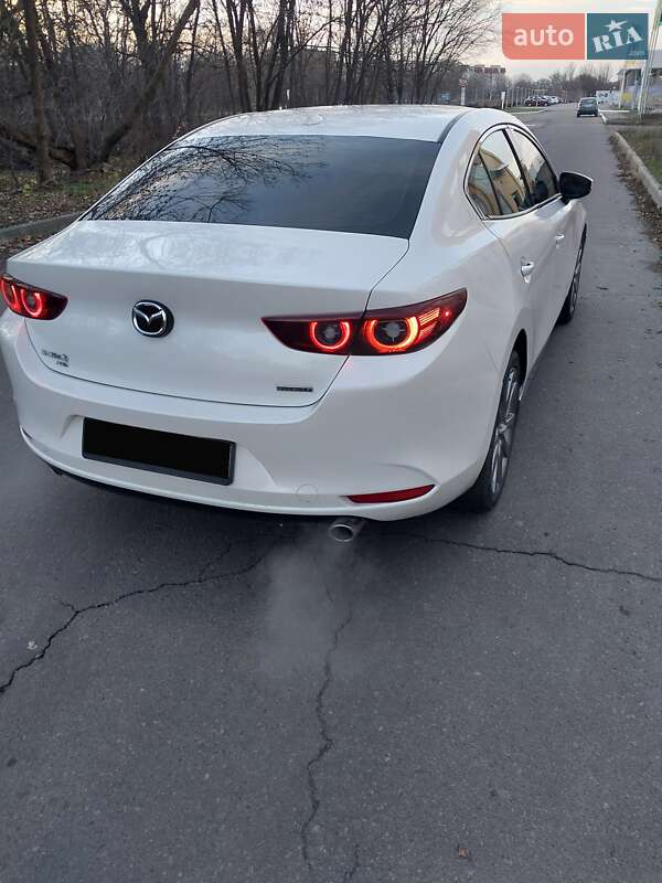 Седан Mazda 3 2023 в Дніпрі