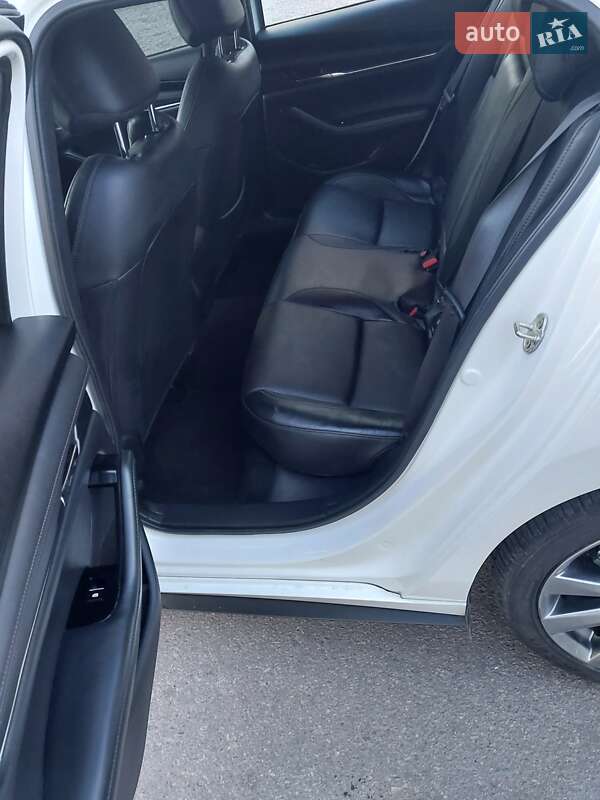 Седан Mazda 3 2023 в Дніпрі